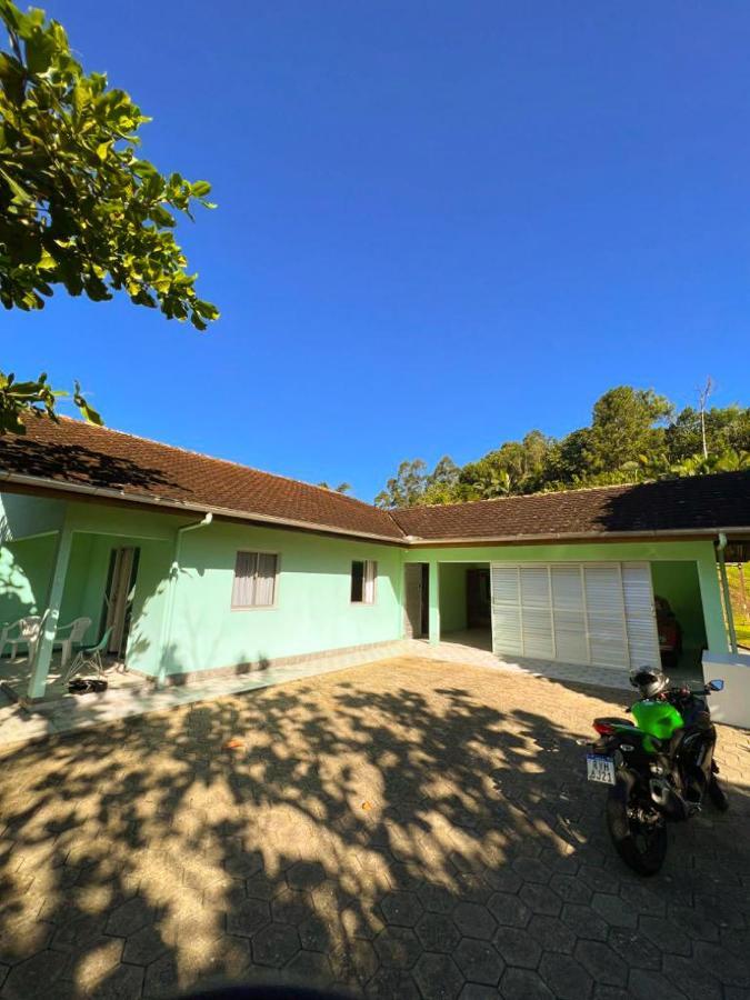 Casa Ampla Ha 8 Minutos Do Centro Villa Pomerode Luaran gambar