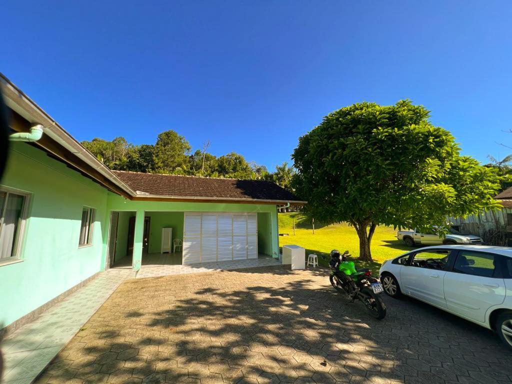 Casa Ampla Ha 8 Minutos Do Centro Villa Pomerode Luaran gambar